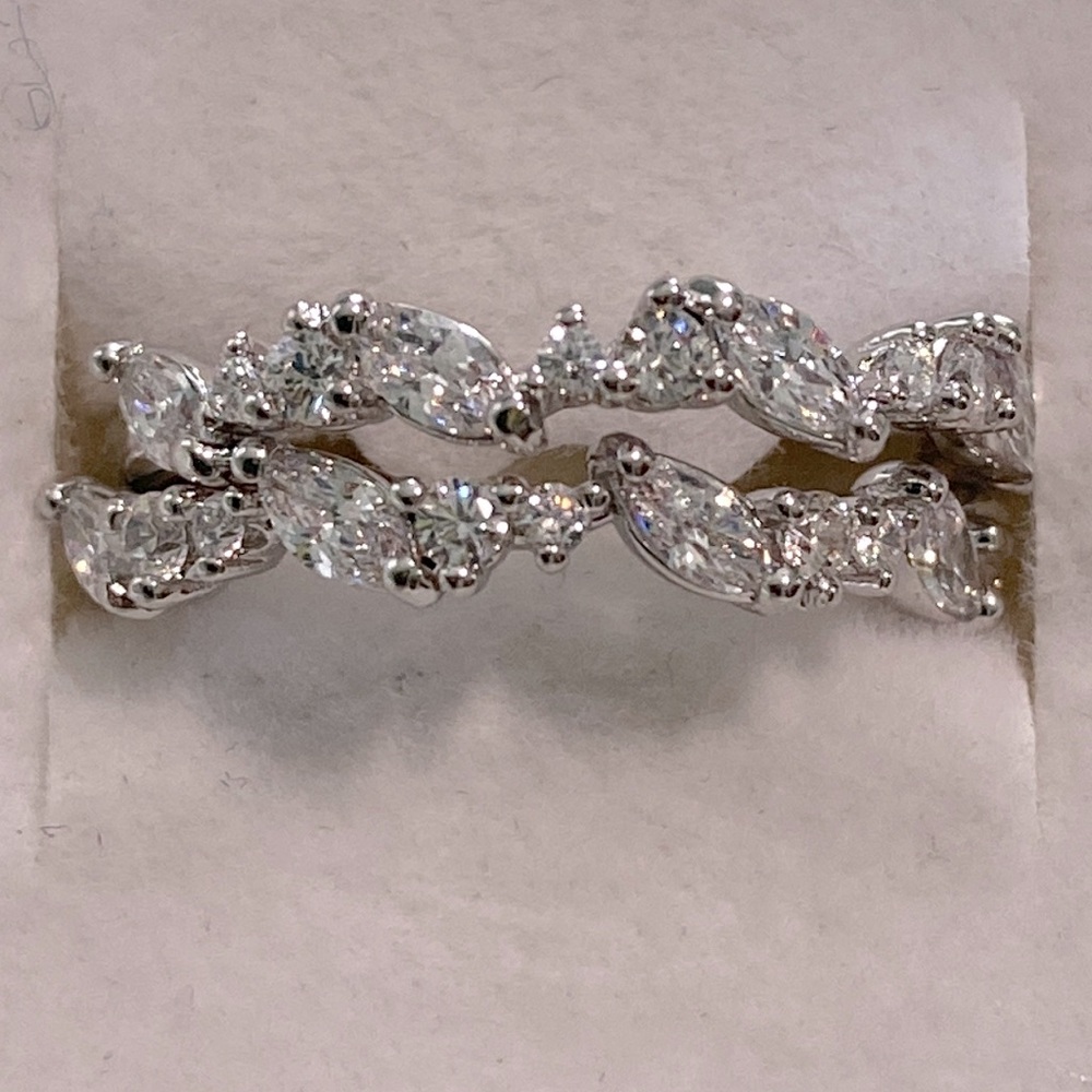 Bomb party ring size 6